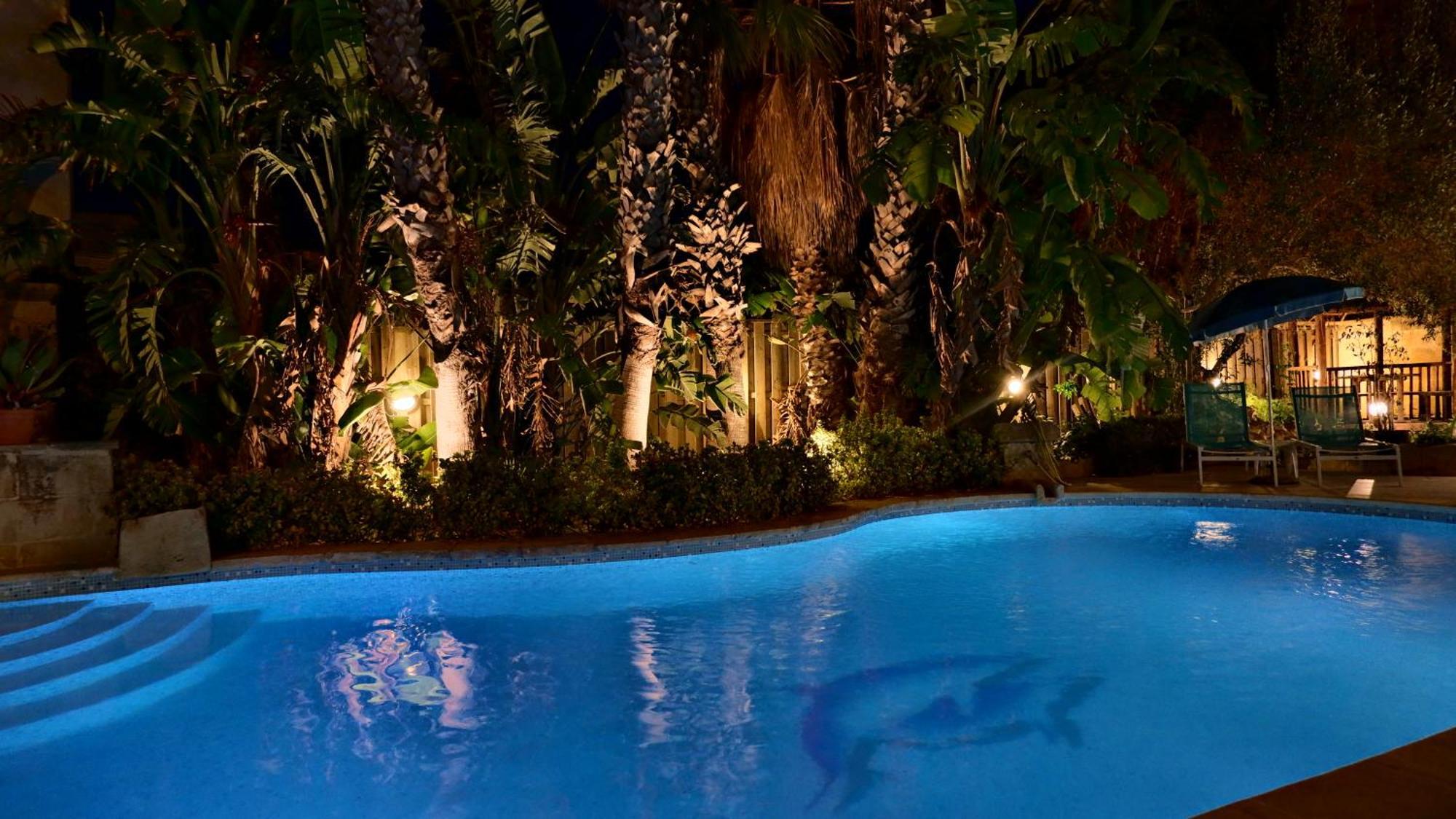 Village Knights Accommodation Żebbuġ Eksteriør bilde