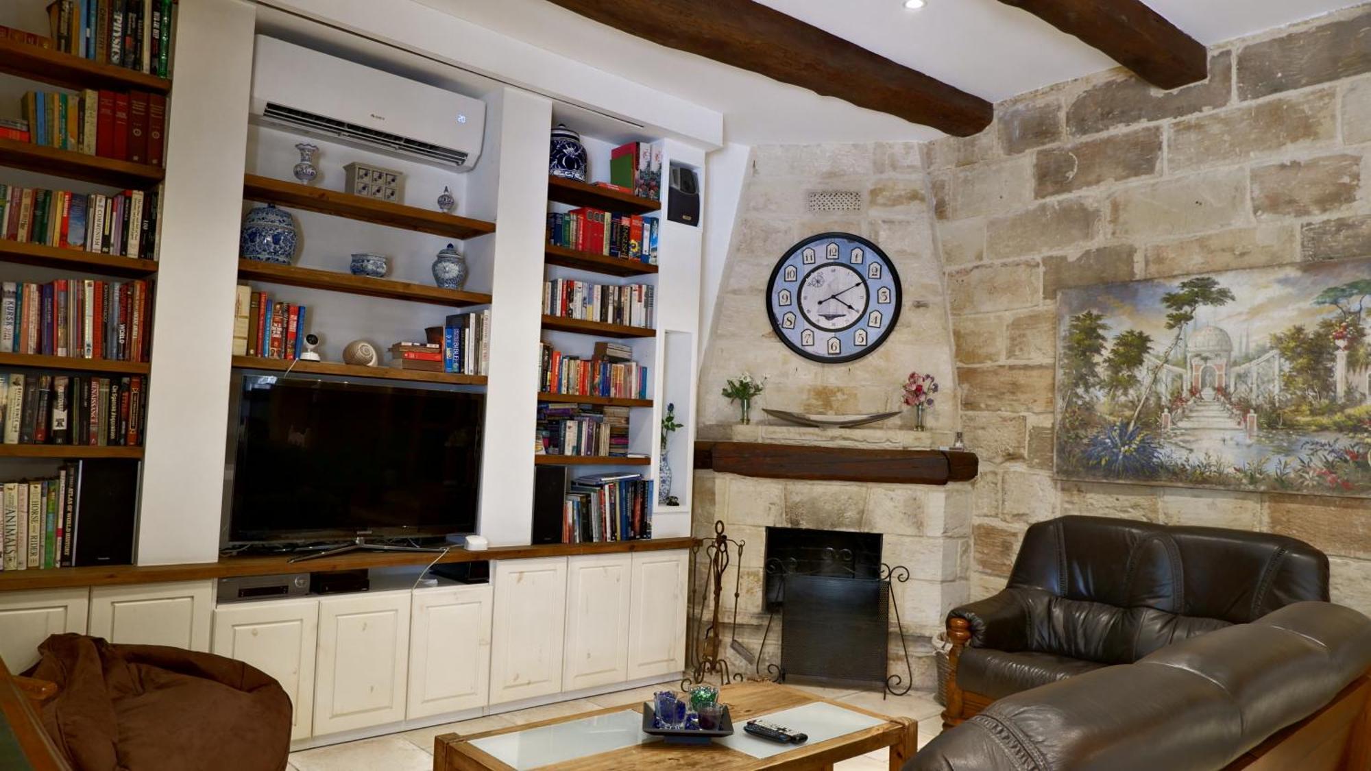 Village Knights Accommodation Żebbuġ Eksteriør bilde