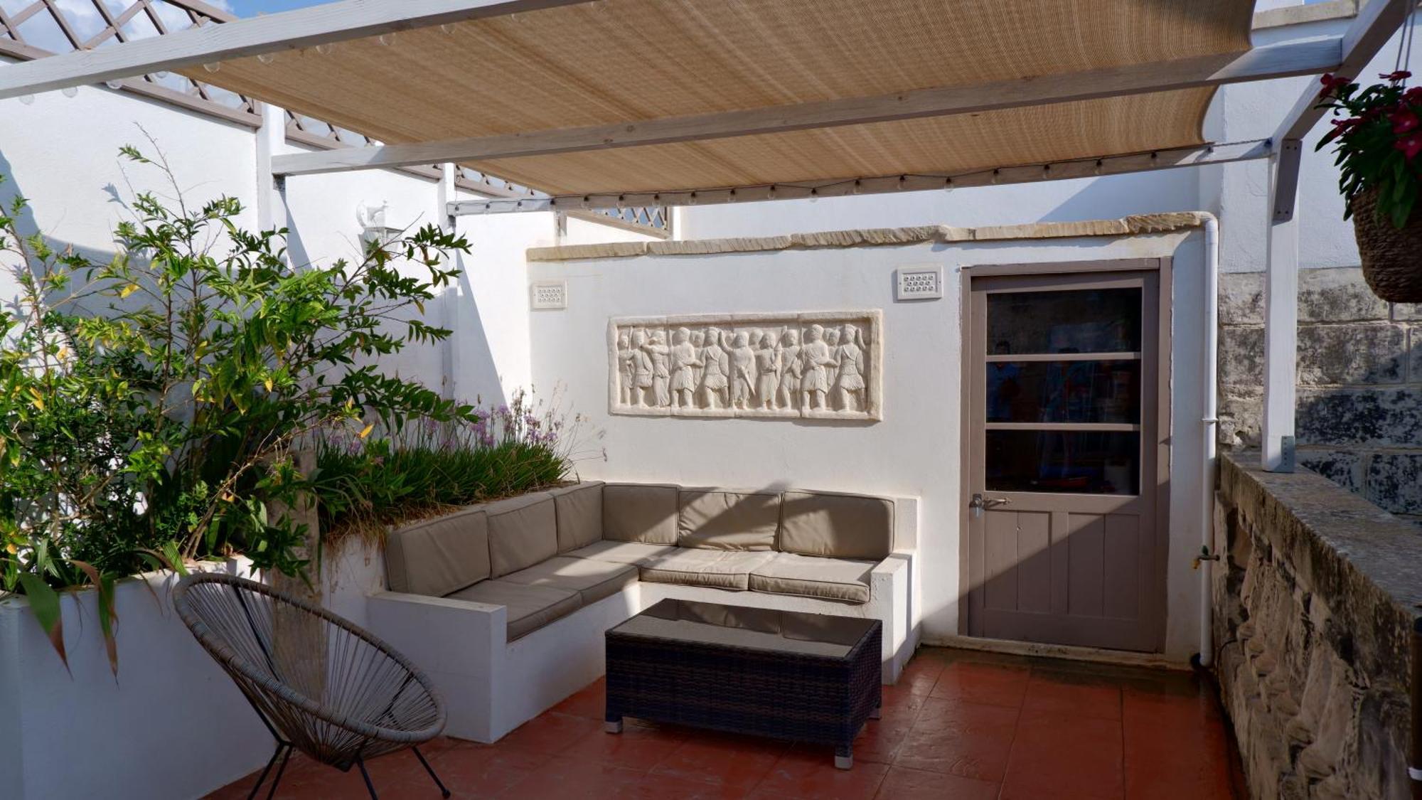 Village Knights Accommodation Żebbuġ Eksteriør bilde